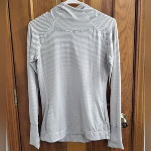 XS Gap Fit White & Black Stipes Hooded top thumb holes pockets